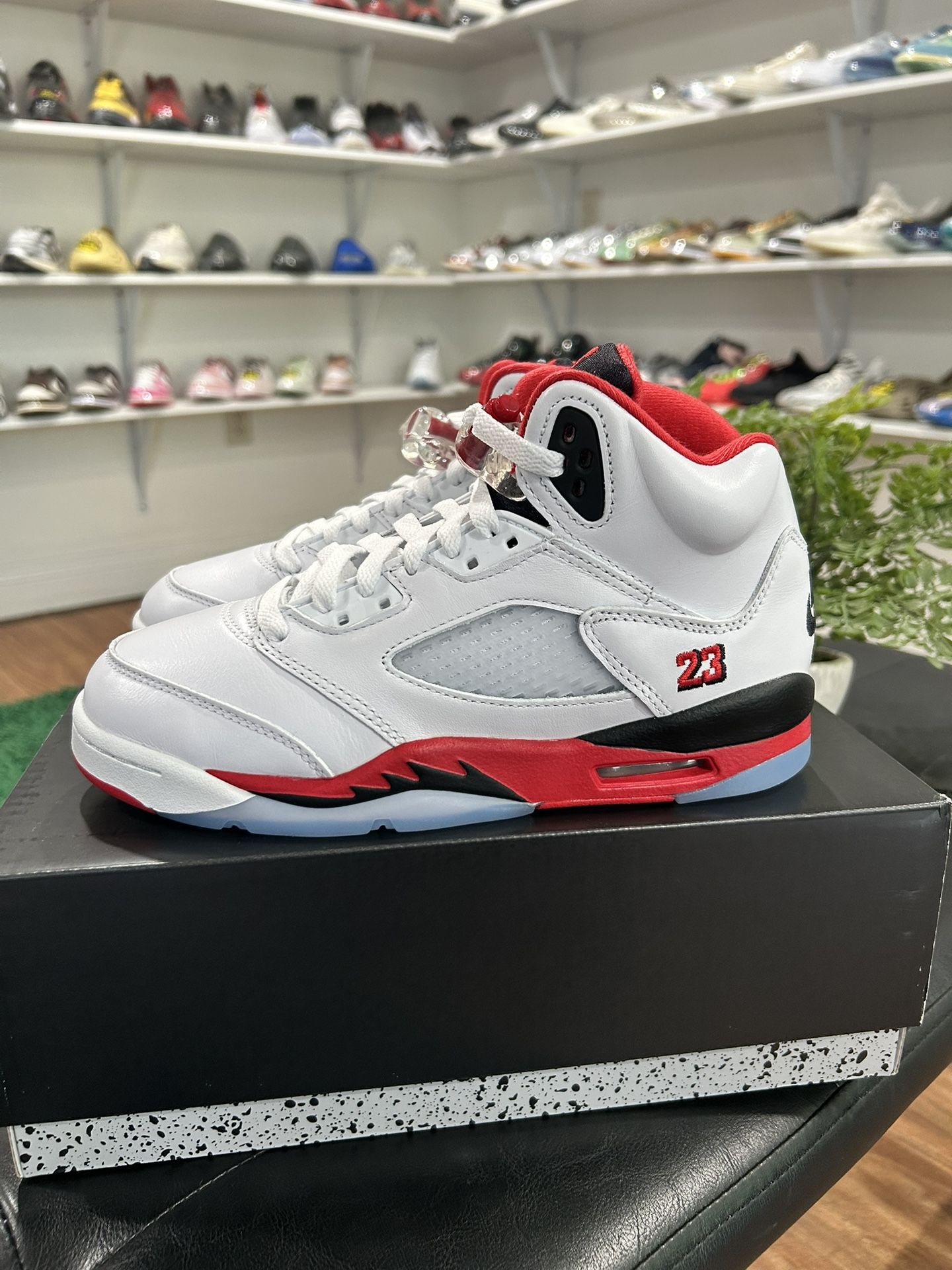5.5Y/7W Brand New Jordan 5 Fire Red 2025, 100% Authentic