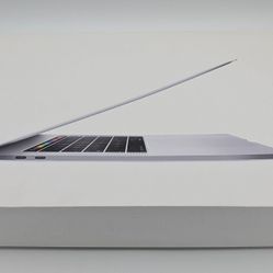 Apple MacBook Pro 15" 