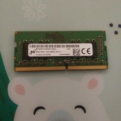 8 GB. Laptop Memory