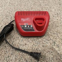 Milwaukee M12 Charger