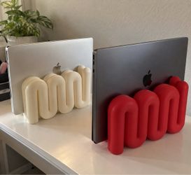 Modern Wavy Laptop Stand | 3D Printed Desk Organizer – Multiple Colors