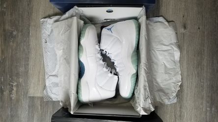 Legend Blue Jordan 11 Size 10.5