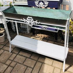  PLANTER BOX/PLANT STAND 