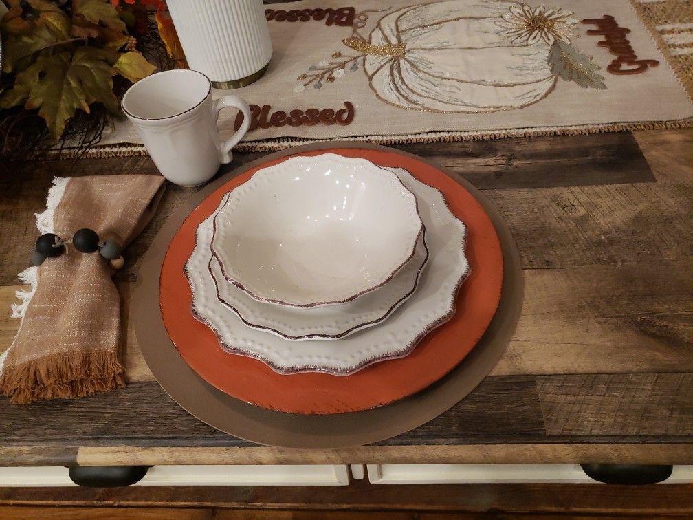  White Chinaware