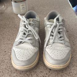 Mens Nike Size 10.5 US