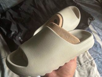 Yzy ys-01 slides cream size 6,11,13,14