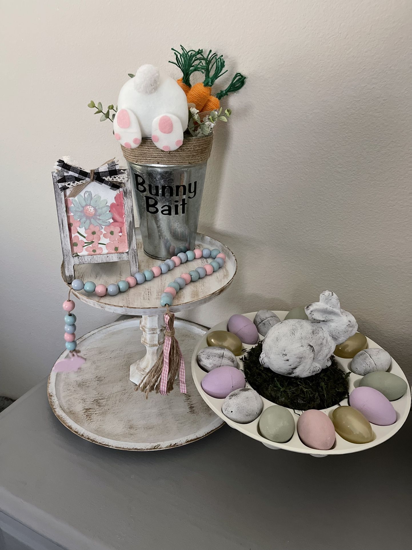 Decorative Easter Egg Tray With Faux Stone Bunny