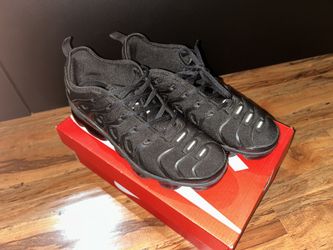 VaporMaxes Size 8