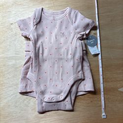 Babygap 2Pc set Pink and white baby bodysuit and shorts size 0-3 months #babyfashion 