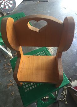 Doll chair