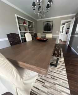 Williams Sonoma Navarro Extendable Table