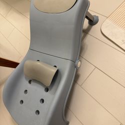 Foldable kid Bath Seat - Safe & Comfortable for Bathtime Fun!