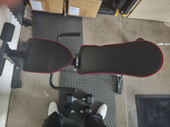 Weight bench  with dumbells