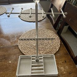White Jewelry Organizer Stand