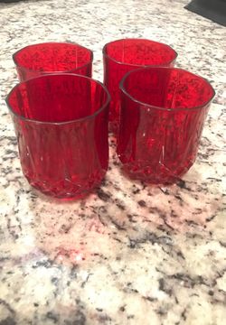 4 red cups