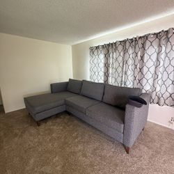 Jerome’s MCM Grey/Blue Chaise Couch 