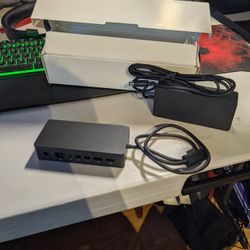 Microsoft 1661 Docking Station - Tablet, Surface Pro 3, Surface Pro 4 Surface Book, Black W/90W power adapter(Renewed) 

