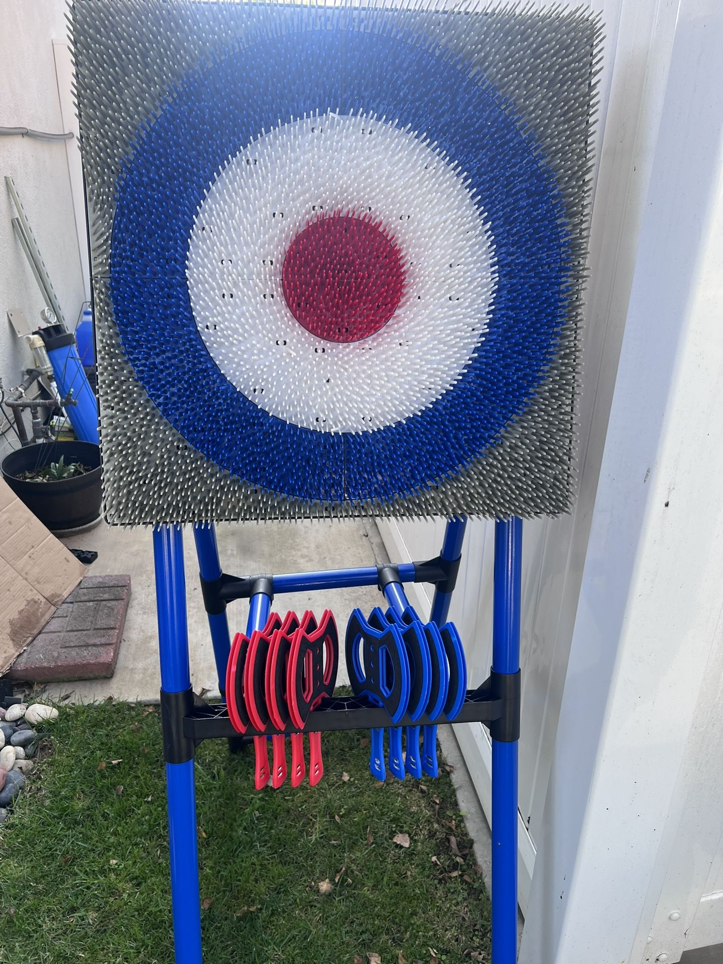 Axe Throwing Bristle Target with 8 Throwing Axes Set,Axe Throwing Game for Backyard, Indoor &Outdoor,Yard Games,Carnival Games