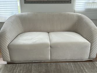 Beautiful White love set For Sale