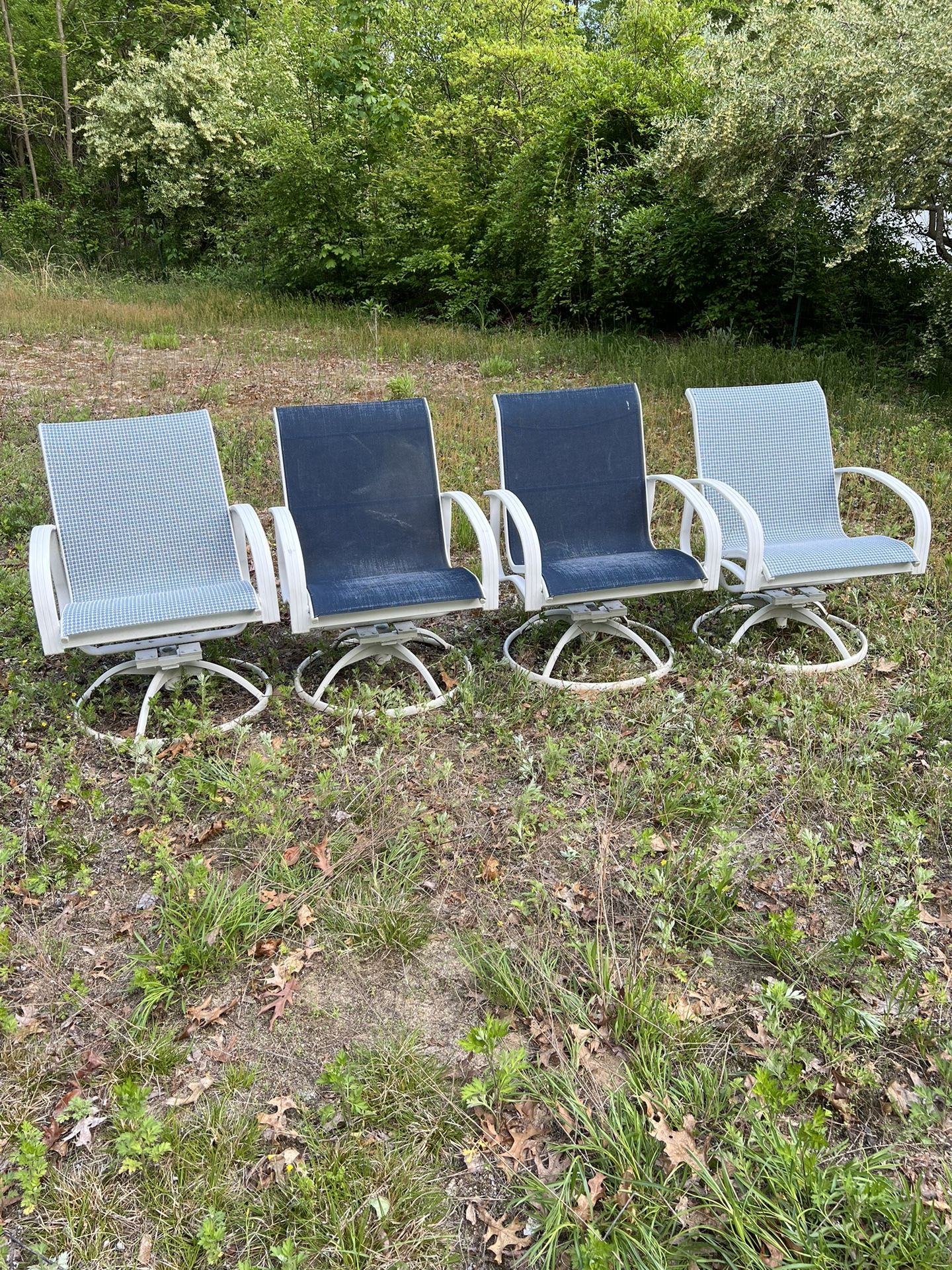Outdoor Swivel Recline Chairs 