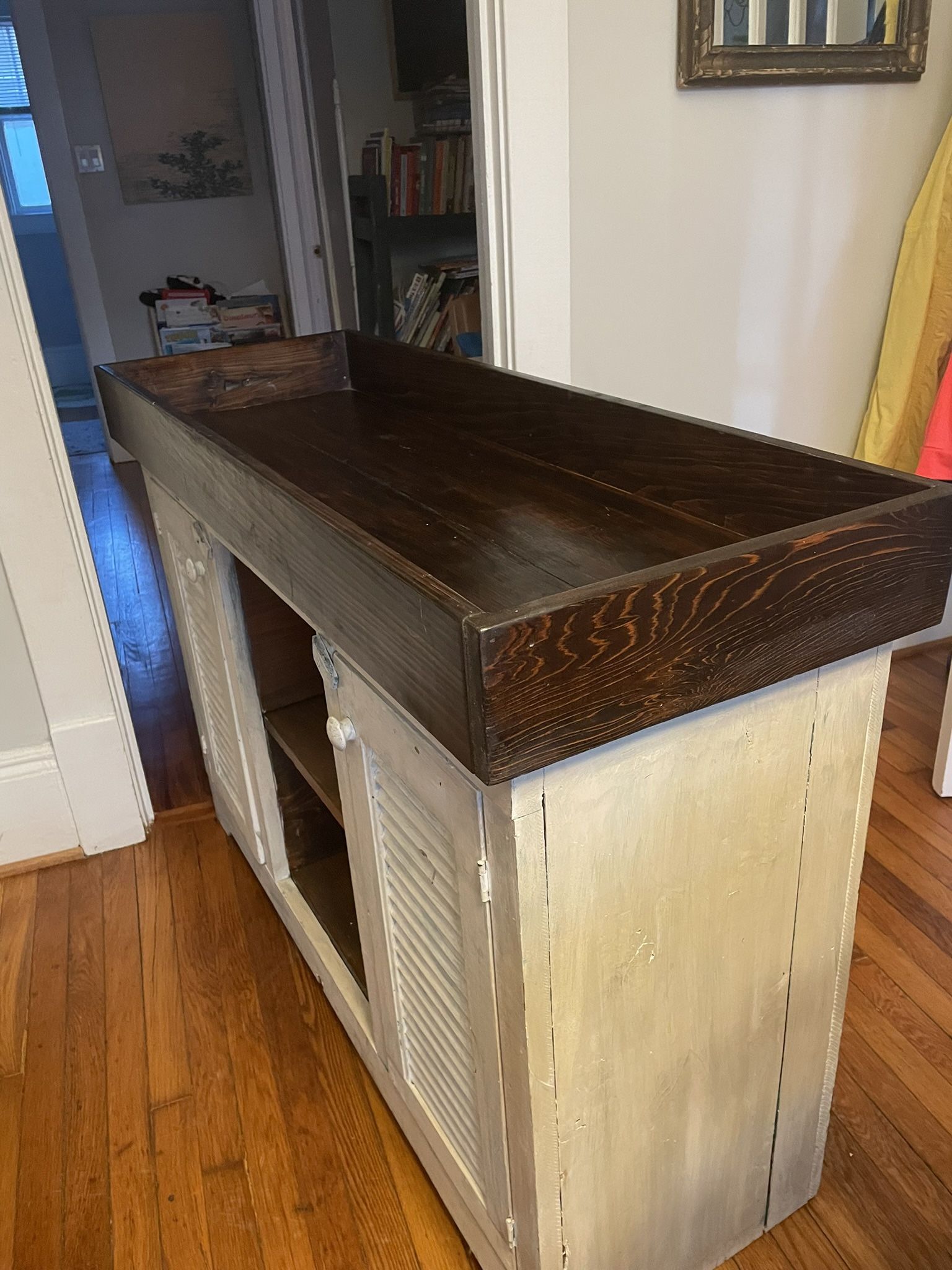 Dresser with Changing Table Top Or Lip. 