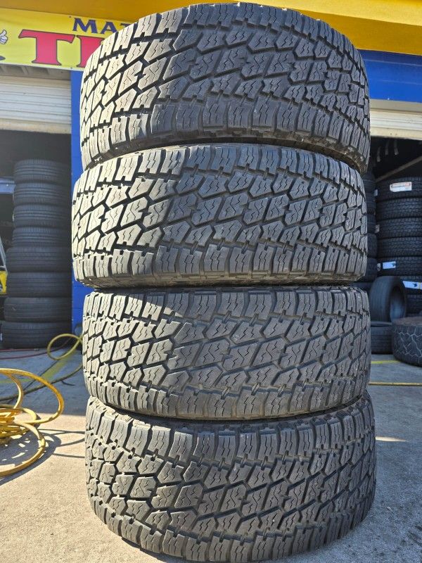 285 70 17 Tires Con 80% De Vida Las 4 De La Marca NITTO