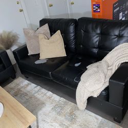 FREE COUCHES