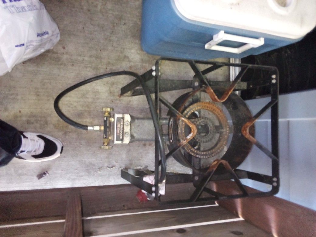 Outdoor Burner With Propane Tank