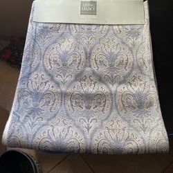 Table Runner