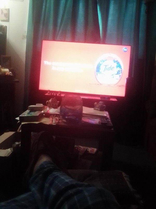 56" Samsung Smart TV Only A Year Old I Need To Sell It For 300$ To Get Another Big One