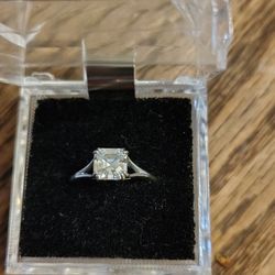  .925 Sterling Silver White Topaz Ring