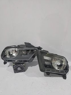 Ford Mustang 2010-2012 Headlights