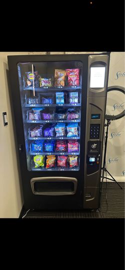 Vending machine (snacks only, nayax reader)