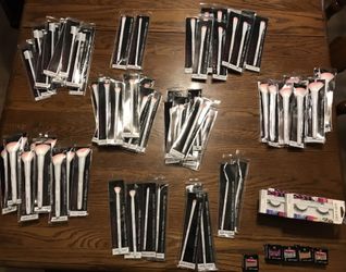 Make Up Brushes and Accessories (new and in original packaging)