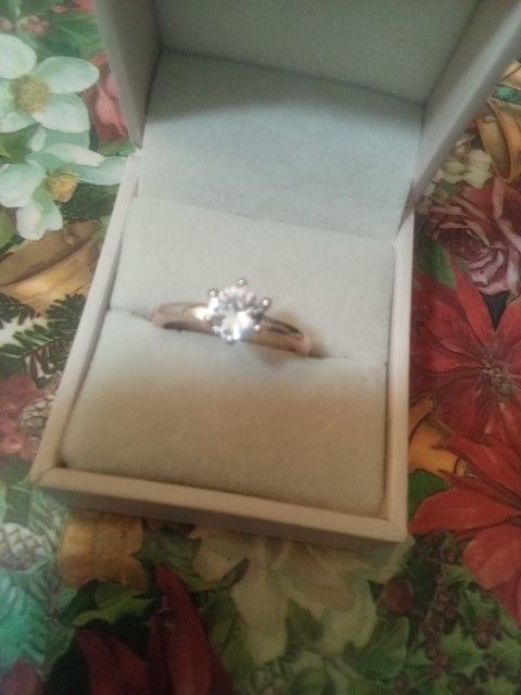 New Women's Six Prong Yellow Gold Plated Round 5 Ct Zirconia Sz 7 1/2 Cash