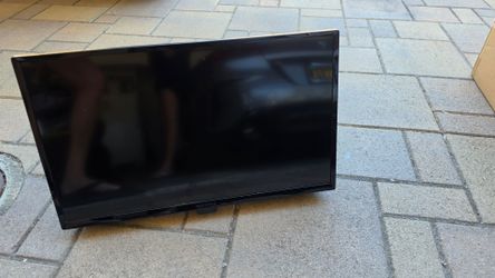 TV with RAM mount for RV