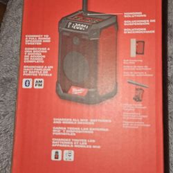 Milwaukee M12 12-Volt Lithium-Ion Cordless Bluetooth/AM/FM Jobsite Radio with Charger(90.00 Firm)