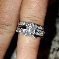 Helzburg 2 CT Tw Diamond And Platinum Ring Set