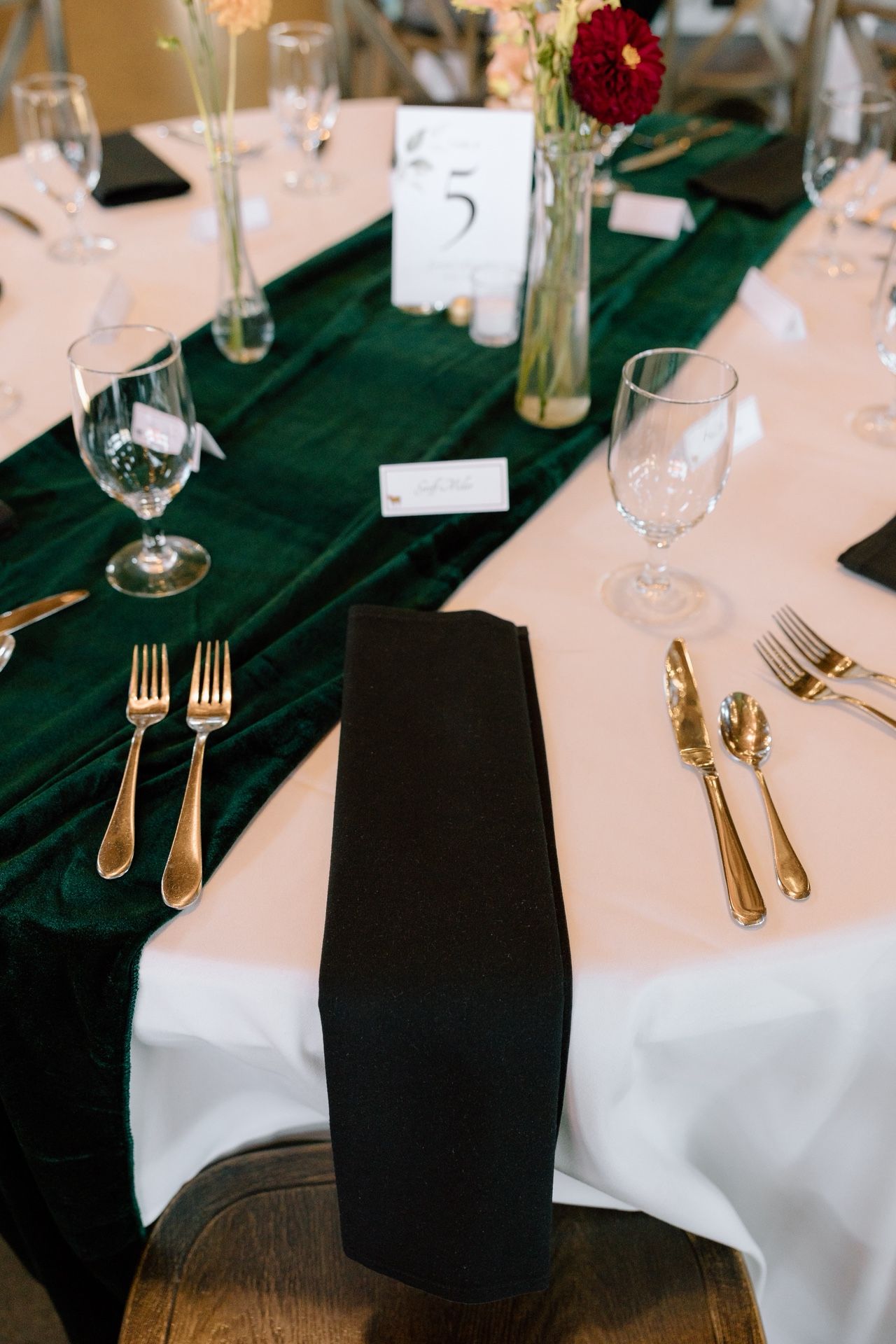 Emerald Green Velvet Table Runners-Set Of 18