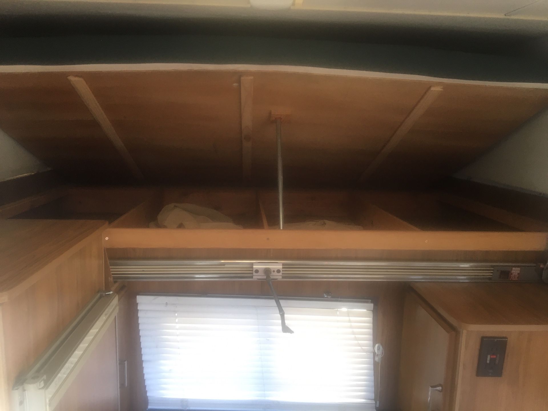 90’s Skamper popup truck camper for Sale in Oceanside, CA OfferUp