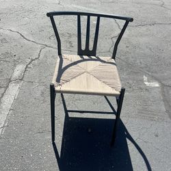4 Chairs 