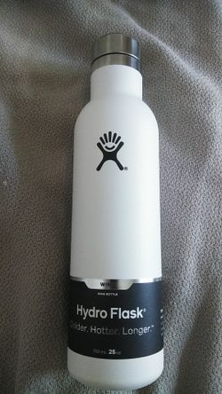 HYDRO FLASK WINE BOTTLE W/ RUBBER BOTTOM 25OZ for Sale in Gilbert, AZ -  OfferUp