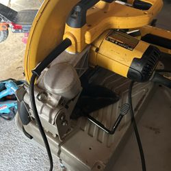 Dewalt TABLE Saw