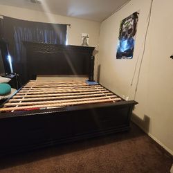Cal King Bed Frame W/2 Storage Drawers