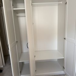 Wardrobe With Mirror 