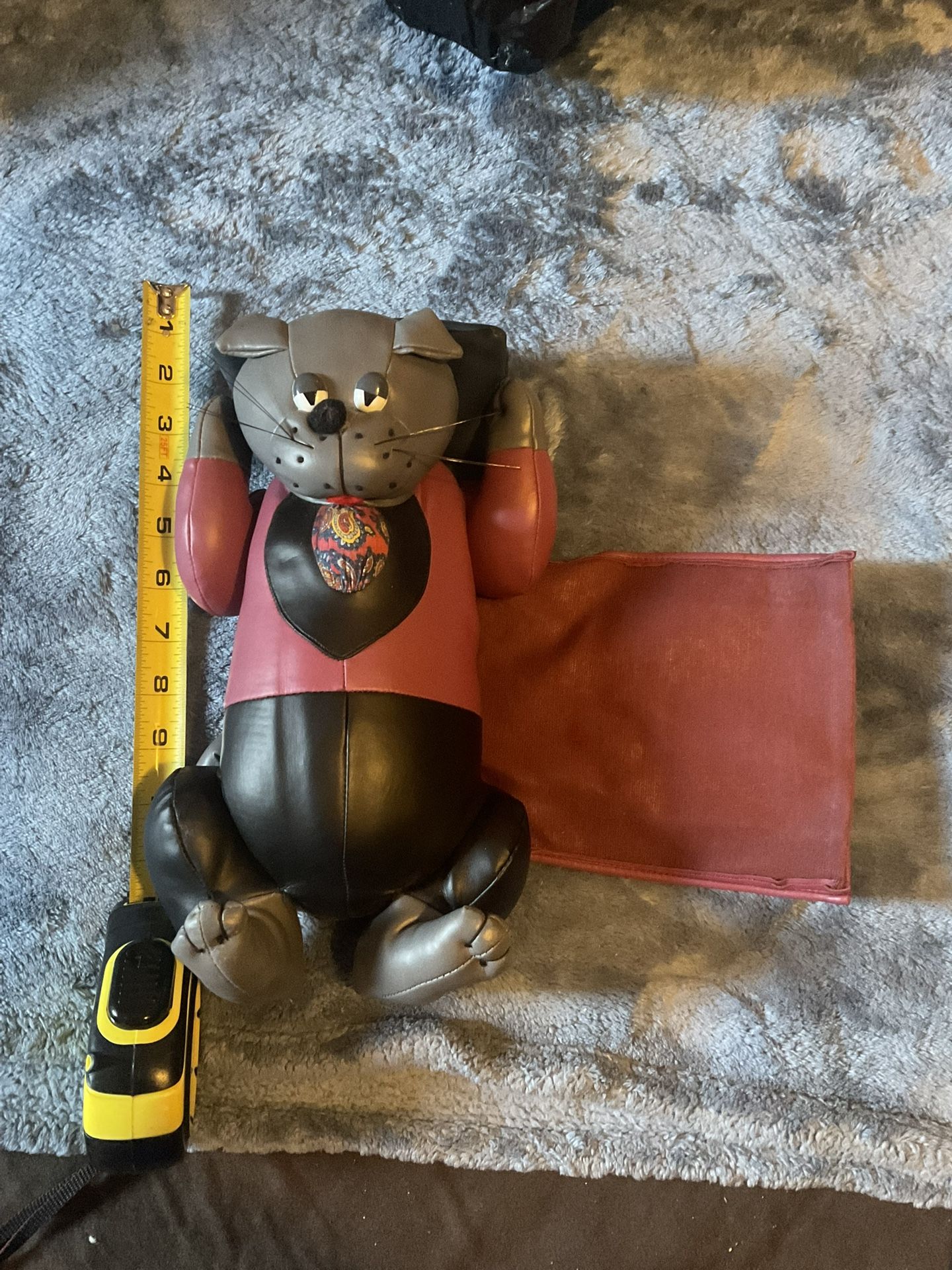 Vintage Leather Couch Pouct TV