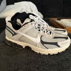 Nike Vomero 5 “Supersonic”