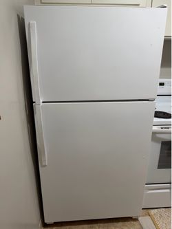 Whirlpool 20.5 Cu. Ft. Top Freezer Refrigerator AVAILABLE 9/18