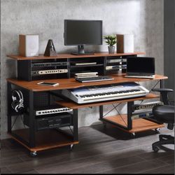MEGARA MUSIC DESK 