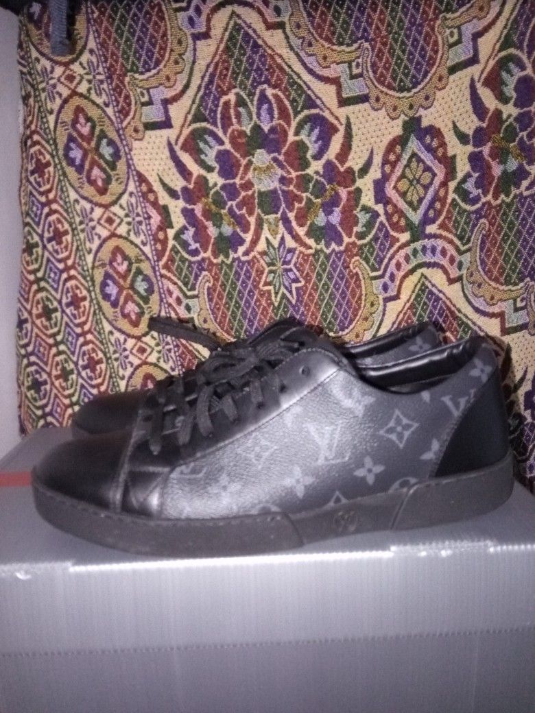 Louie Vuitton Shoes 